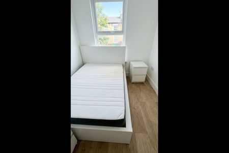 Room in a Shared Flat, Lower Road, SE16 - Photo 4