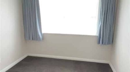 Warm, Modern 3-Bedroom Home - Taupiri - Photo 3