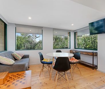 "Generous Studio Apartment in Boutique Block with WIFI Included" - ... - Photo 2