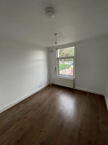 House share to rent - Photo 4