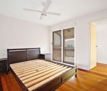 Spacious full brick townhouse - Photo 3