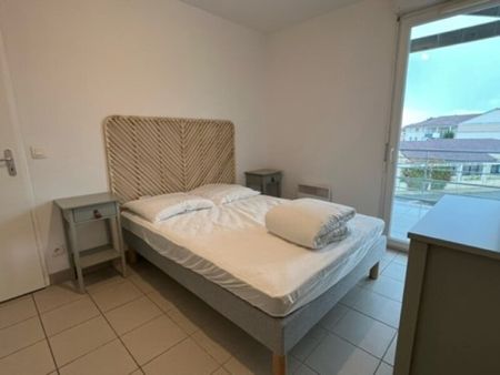 Location Appartement 2 pièces 44m² ST PIERRE DU MONT 40280 - Photo 3