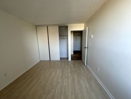 For Lease - 1177 Belanger Avenue Unit# 312, Billings Bridge - Riverside Park and Area, Ontario - Photo 5