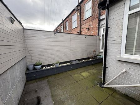 2 bedroom terraced house to rent - Photo 5