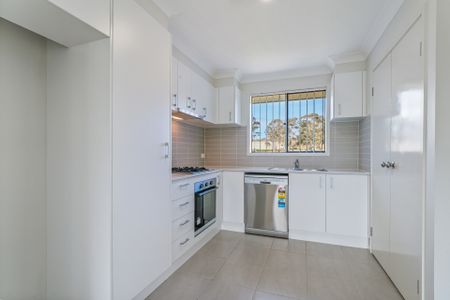 "MODERN AND LOW MAINTENANCE" - Photo 5