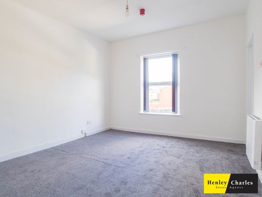 1 Bedroom Studio For Rent - Photo 1