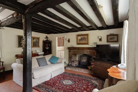 4 bedroom detached house to rent - Photo 3