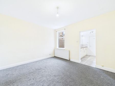 3 bedroom terraced house to rent - Photo 2