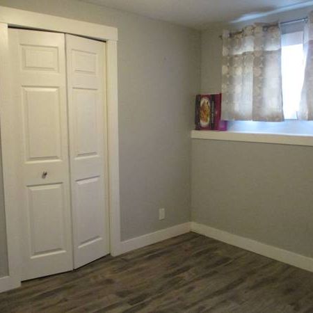 Basement Suite Includes Utils - Photo 1