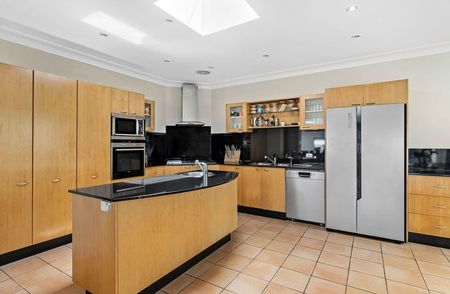 25 Drumalbyn Road, Bellevue Hill NSW 2023 - House For Rent | Domain - Photo 2