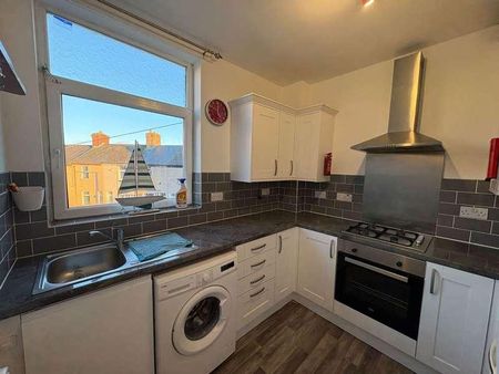 Ferry Road, Barrow-in-furness, LA14 - Photo 4