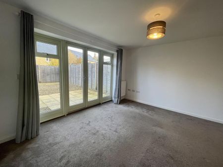 2 bedroom terraced house to rent - Photo 2
