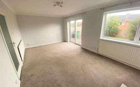 Kenswick Drive, Halesowen, West Midlands - Photo 3