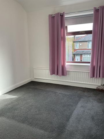 3 bedroom semi-detached house to rent - Photo 3