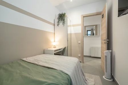 Passatge de Paca Soler, Barcelona, Catalonia 08028 - Photo 2