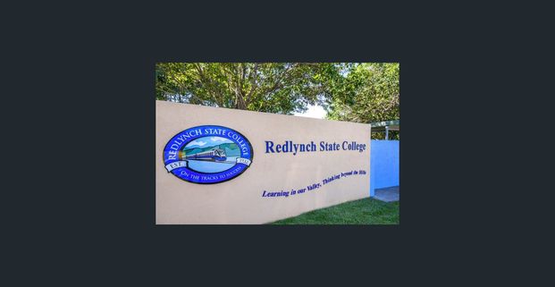 REJUVENATED TOWNHOUSE WITH ONLY ONE NEIGHBOUR – A1 LOCATION! - Photo 1