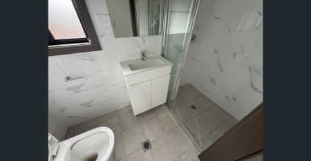 Brand-New 3 Bedroom Granny Flat - Photo 3