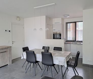 CENTRAAL GELEGEN GELIJKVLOERS APPARTEMENT MET TUINTJE - Photo 6