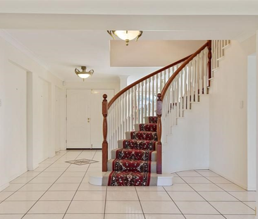 8 Sarabah Close, Calamvale, QLD - Photo 1