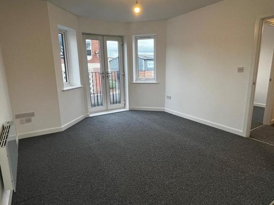 2 bedroom flat to rent - Photo 1