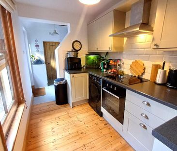 3 bedroom terraced house to rent - Photo 5