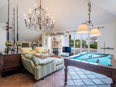 4 room luxury Villa for rent in Estepona, Spain - Photo 2