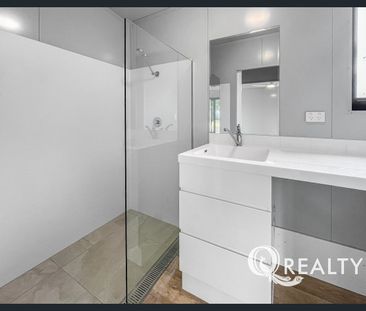 🏡 Granny Flat Tucked Away in Excellent Location! - Photo 2