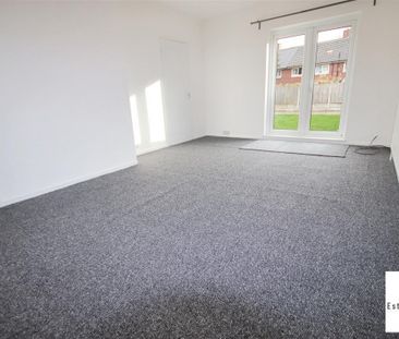 3 Bedroom House - Mid Terrace To Let - Photo 5