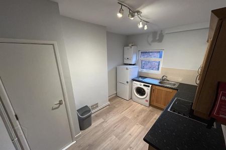 198b Ravenhill Road, Belfast, BT6 8EF - Photo 5