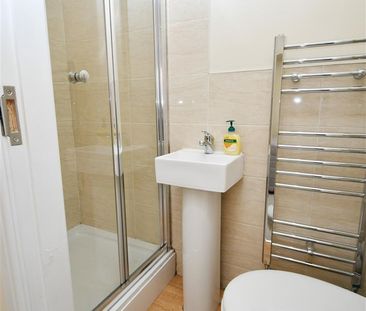 1 bed house to rent in Prestwich Street, Burnley, BB11 - Photo 1
