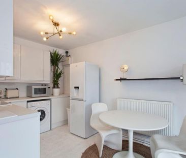 Studio to rent - Photo 6