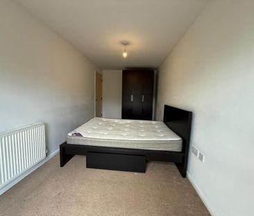 3 bedroom flat to rent - Photo 3