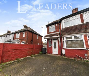 2 bedroom mid-terrace to rent Charming 2-Bedroom Terraced House - D... - Photo 5