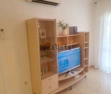 Alquiler de piso en Paseo Marítimo Rey de España - Photo 2