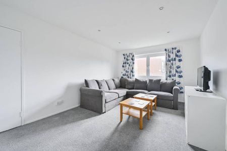 1 bedroom flat to rent - Photo 2