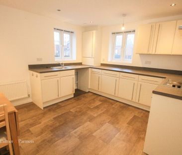 3 bedroom end of terrace house to rent - Photo 3