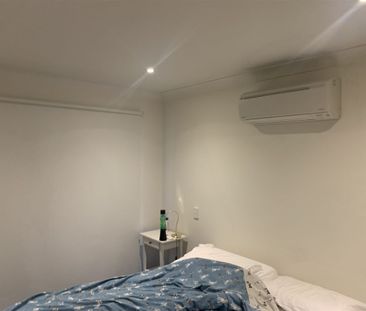 Almost new three bedroom plus study family home - Photo 2