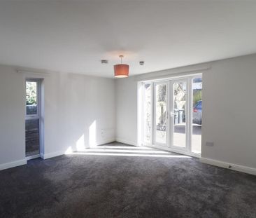 1 bedroom ground floor flat to rent - Photo 2