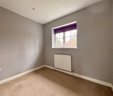Rectory Road, Hook, Hampshire, RG27 - Photo 6