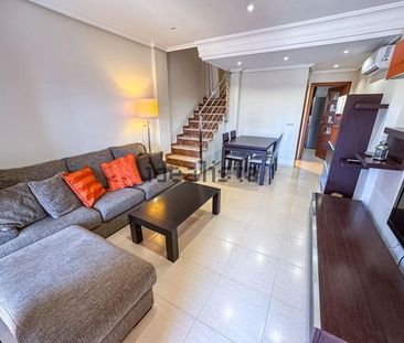 Alquiler de chalet adosado en Lugar Sector 25 - Photo 1