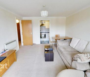 2 bedroom apartment to rent - Photo 2