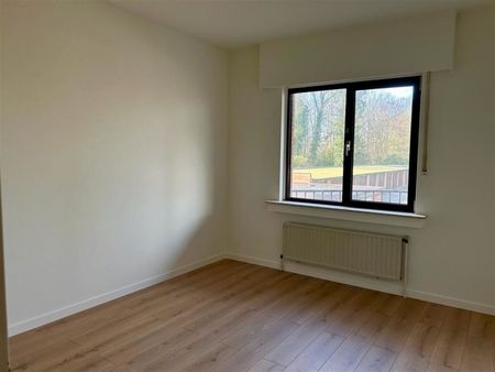 Ruim gerenoveerd eerste verdiep in woonpark bij dorpscentrum - Photo 2