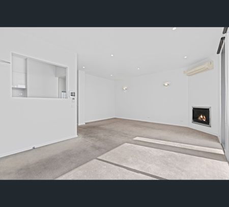 3/4 Mercer Street, Geelong, Vic 3220 - Photo 2
