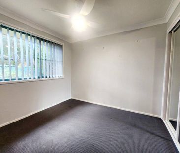 NEAT AND TIDY TWO BEDROOM UNIT CLOSE TO TOWN CENTRE - Photo 4