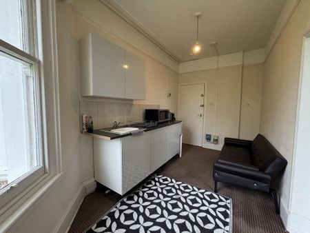House to rent - Photo 3