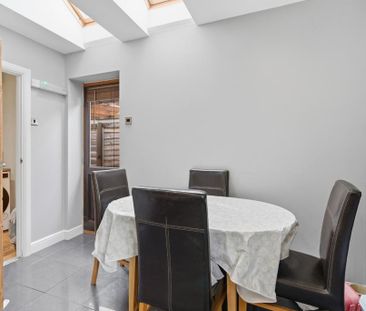 5 bedroom semi-detached house to rent - Photo 2