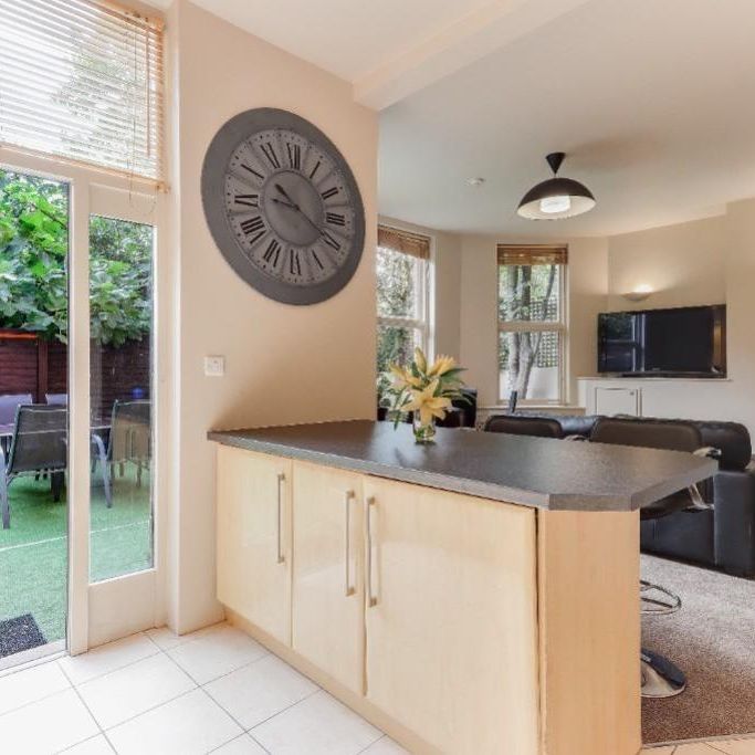 4 bedroom apartment to rent - Photo 1