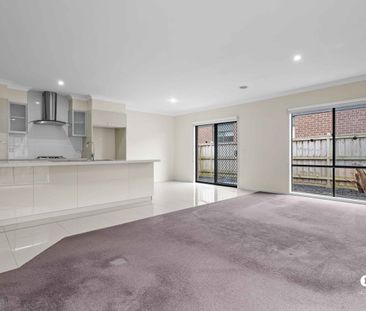 Comfortable Family Home in a Convenient Location - Photo 2