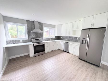 For Lease - 216 Brunswick Crescent, London North, Ontario - Photo 3