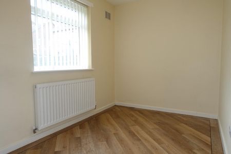 2 bedroom House To Let - Photo 4